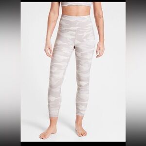 ATHLETA Elation Camo 7/8 Tight Leggings Taupe Large High Waist Athleisure Yoga